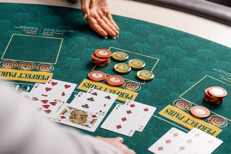 Analisis Probabilitas Kartu Awal Blackjack