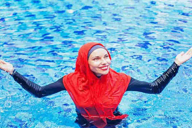 Tips berenang saat sedang puasa